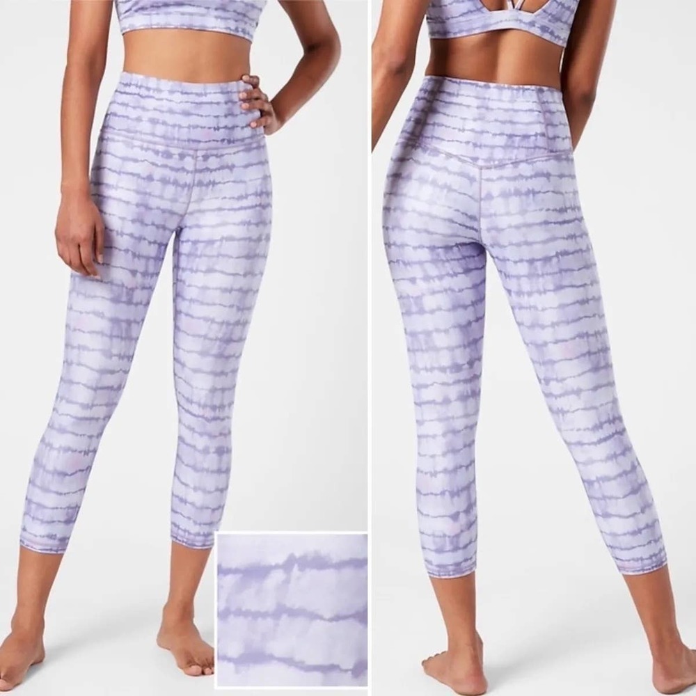 Athleta Elation Printed Capri Compression Leggings Purple Size‎ XS